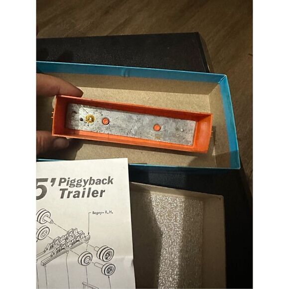 Vintage HO Athearn Trains Santa Fe Piggyback Trailer Car with Box - Picture 10 of 13